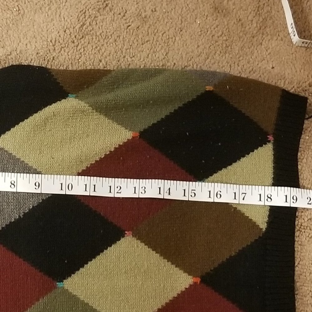 COPY - Unique Multicolored Sweater Vest - Picture 4 of 7